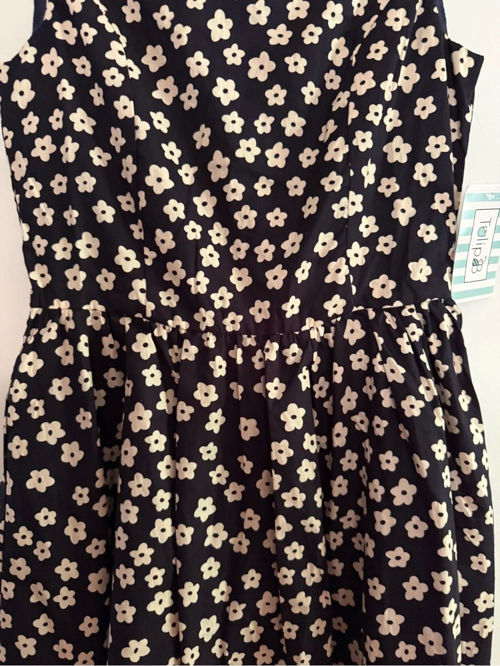 NWT TULIP B SIZE MEDIUM SLEEVELESS DRESS. - Picture 6 of 7